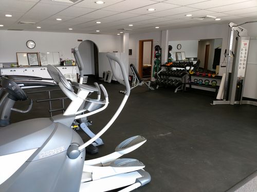 We offer fitness training here at Callahan Chiropractic in our gym area.Wellness is multi-faceted and we believe in a whole body approach in helping you reach your health and wellness goals.